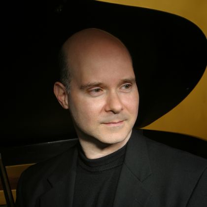 https://www.steinway.com/news/features/owners/gerardo-teissonniere